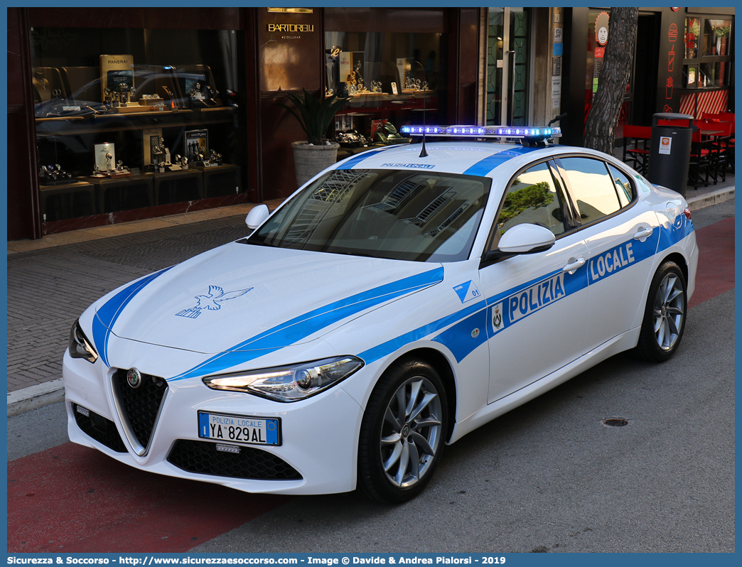 Polizia Locale YA829AL
Polizia Locale
Comune di Udine
Alfa Romeo Nuova Giulia
Allestitore Futura Veicoli Speciali
Parole chiave: Polizia;Locale;Comunale;Municipale;Udine;Alfa;Romeo;Giulia;Futura