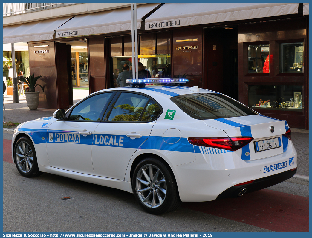 Polizia Locale YA829AL
Polizia Locale
Comune di Udine
Alfa Romeo Nuova Giulia
Allestitore Futura Veicoli Speciali
Parole chiave: Polizia;Locale;Comunale;Municipale;Udine;Alfa;Romeo;Giulia;Futura