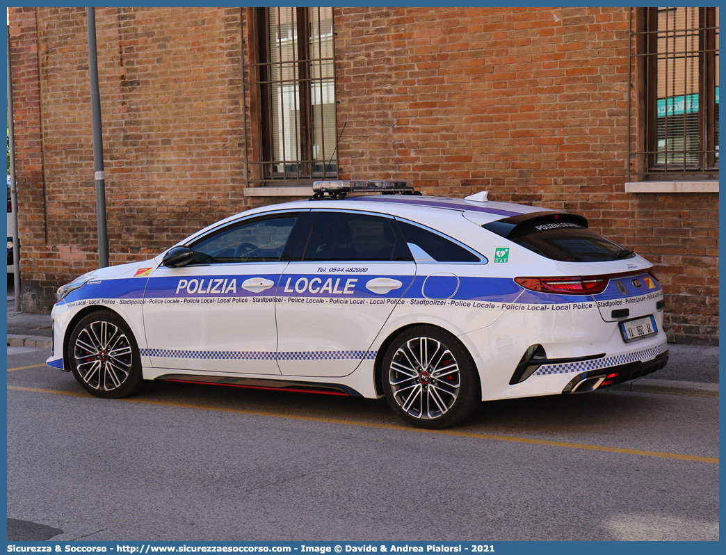 Polizia Locale YA860AK
Polizia Municipale
Comune di Ravenna
Kia ProCeed I serie
Allestitore Bertazzoni S.r.l.
Parole chiave: Polizia;Locale;Municipale;Ravenna;Kia;Pro;Ceed;Bertazzoni