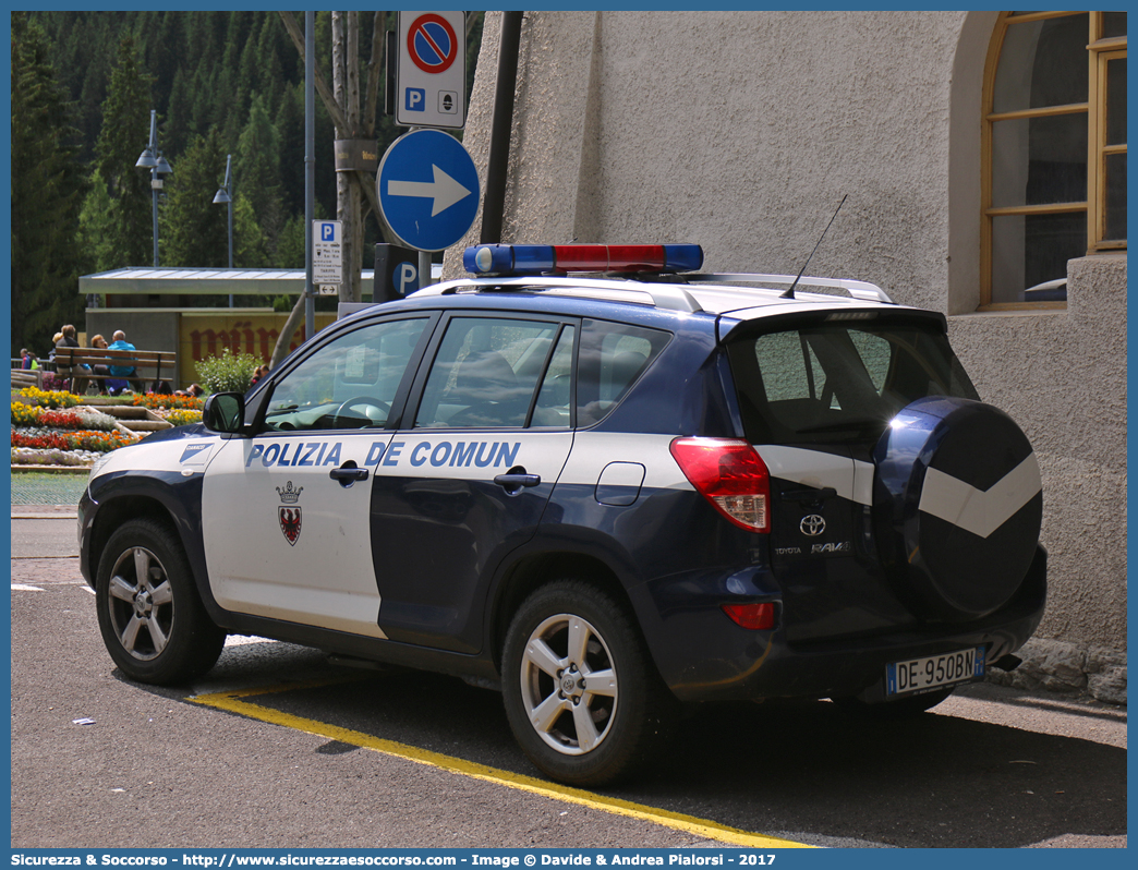 -
Polizia Municipale
Comune di Canazei
Toyota Rav4 III serie
(variante)
Parole chiave: Polizia;Locale;Municipale;Canazei;Toyota;Rav4