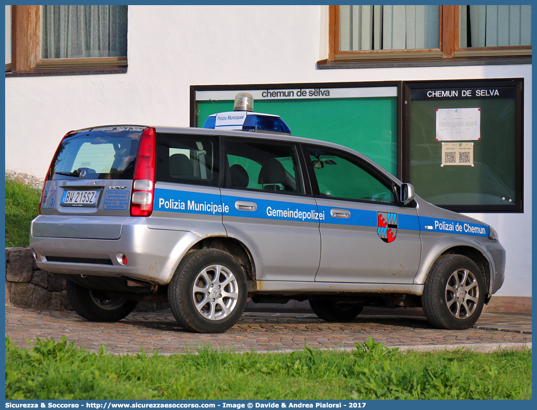 -
Polizia Municipale
Comune di Selva di Val Gardena
Honda H-RV I serie restyling
Parole chiave: Polizia;Locale;Municipale;Gemeindepolizei;De Comun;Selva;Val Gardena;Honda;H-RV;HRV