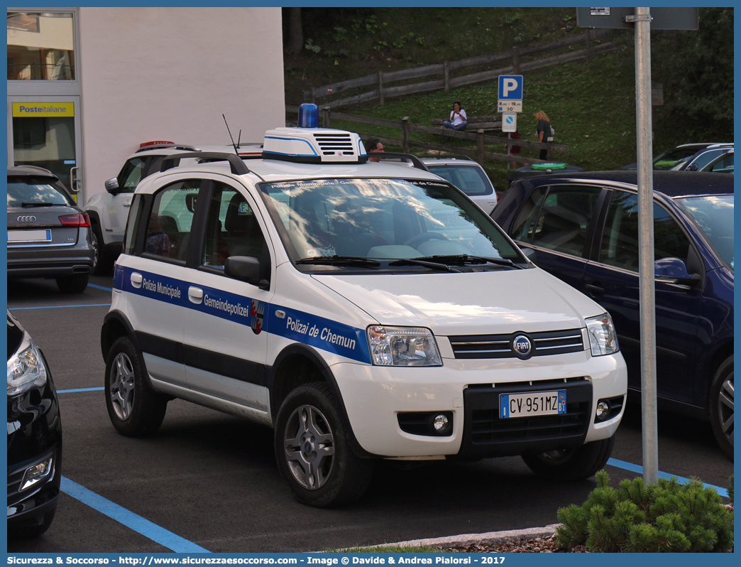 -
Polizia Municipale
Comune di Selva di Val Gardena
Fiat Nuova Panda 4x4 I serie
Parole chiave: Polizia;Locale;Municipale;Gemeindepolizei;De Comun;Selva;Val Gardena;Fiat;Panda;4x4