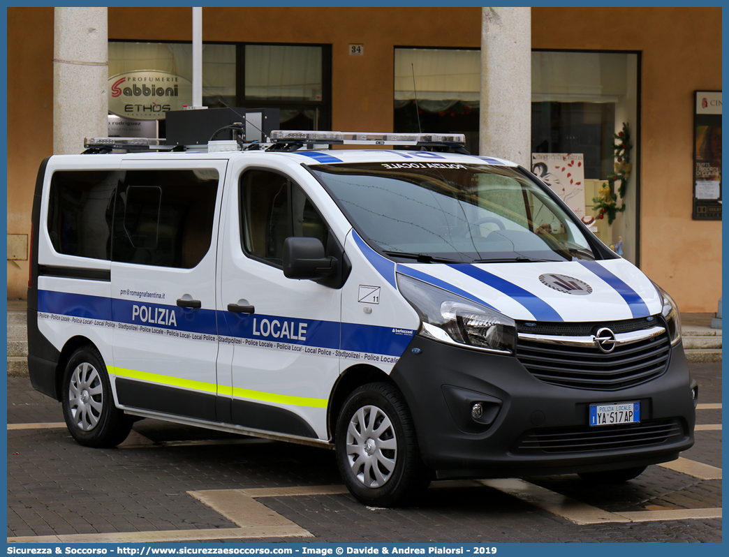 Polizia Locale YA517AP
Polizia Municipale
Unione Comuni
della Romagna Faentina
Opel Vivaro II serie
Allestitore Bertazzoni S.r.l.
Parole chiave: Polizia;Locale;Municipale;Unione;Romagna;Faentina;Faenza;Brisighella;Casola Valsenio;Castel Bolognese;Riolo Terme;Solarolo;Opel;Vivaro;Bertazzoni