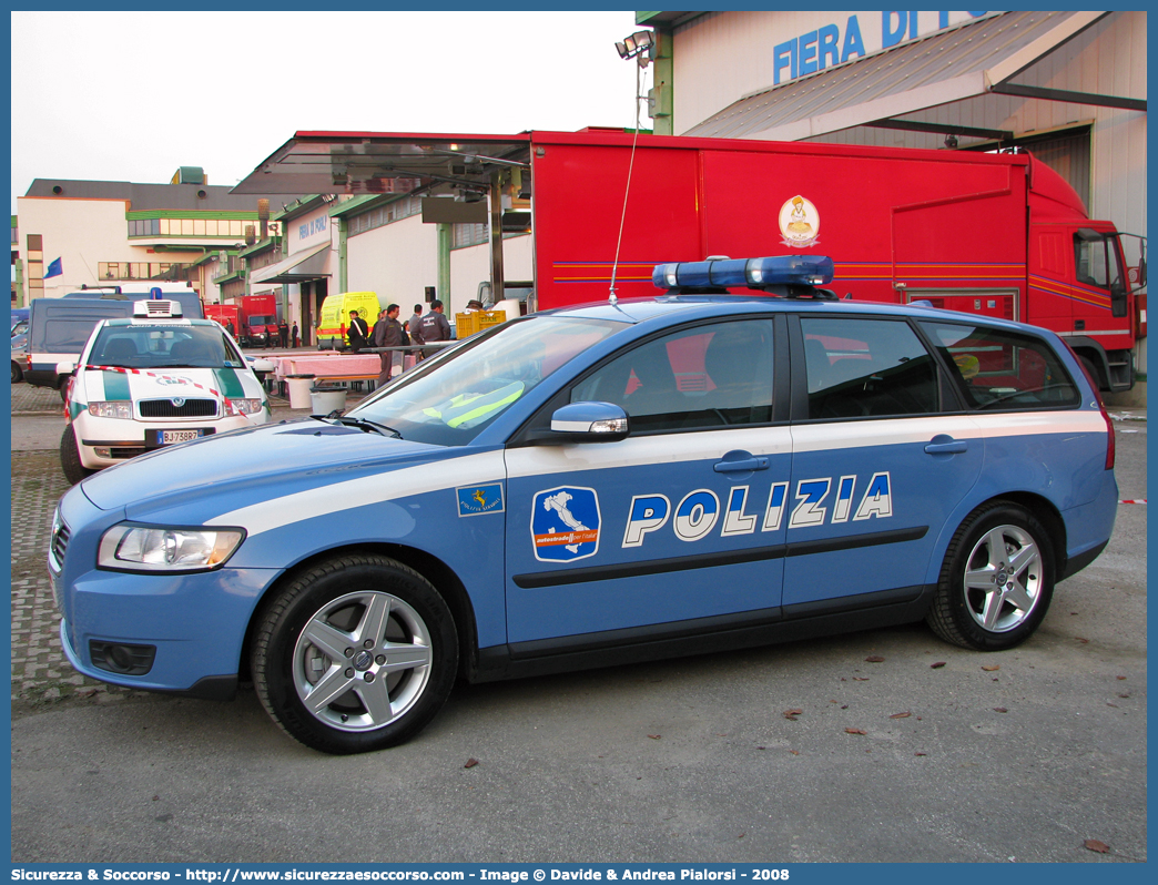 Polizia F9046
Polizia di Stato
Polizia Stradale
Autostrade per l'Italia S.p.A.
Volvo V50 II serie
Allestitore Focaccia Group S.r.l.
Parole chiave: Polizia di Stato;Polizia Stradale;Autostrade per l&#039;Italia S.p.A.;Autostrade S.p.A.;Autostrade;Italia;Volvo;V50;V 50;Focaccia