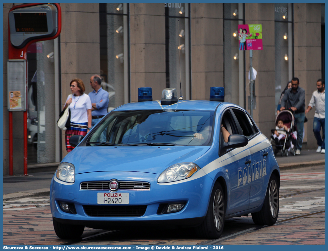 Polizia H2420
Polizia di Stato
Fiat Nuova Bravo
Parole chiave: PS;P.S.;Polizia;Polizia di Stato;Fiat;Nuova;Bravo