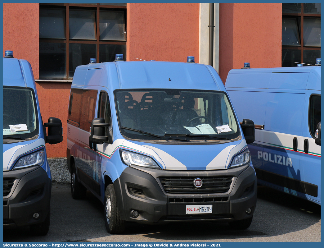 Polizia M6209
Polizia di Stato
Fiat Ducato III serie II restyling
Allestitore Elevox S.r.l.
Parole chiave: PS;P.S.;Polizia;di;Stato;Fiat;Ducato;X290;Elevox