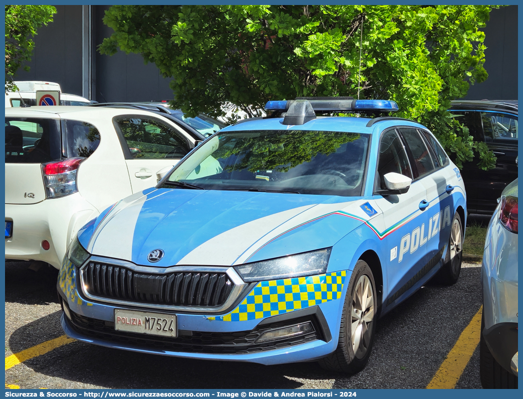 Polizia M7524
Polizia di Stato
Polizia Stradale
Tangenziale Esterna S.p.A.
Skoda Octavia Wagon VI serie
Allestitore Focaccia Group S.r.l.
Parole chiave: PS;P.S.;Polizia;di;Stato;Stradale;Autostradale;Tangenziale;Esterna;Skoda;Octavia;Focaccia