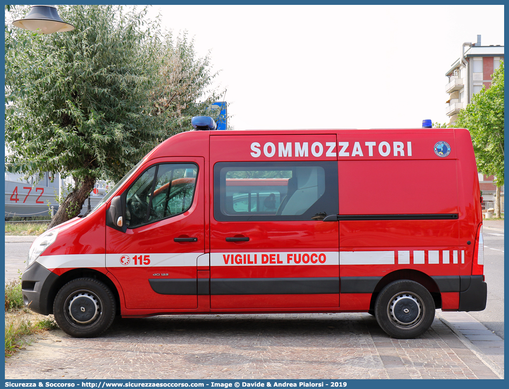 VF 27482
Corpo Nazionale Vigili del Fuoco
Nucleo Soccorso Subacqueo e Acquatico
Renault Master IV serie
Allestitore Fortini S.r.l.
Parole chiave: Corpo;Nazionale;Vigili del Fuoco;Vigili;Fuoco;NSSA;N.S.S.A.;Soccorso;Subacqueo;Acquatico;Sommozzatori;Subacquei;Renault;Master;Fortini