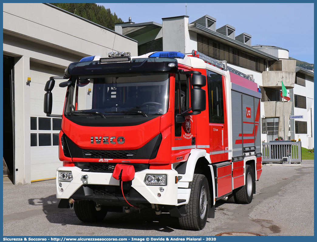 VF 28B BZ
Vigili del Fuoco Volontari Selva di Val Gardena
Freiwillige Feuerwehr Wolkenstein
Iveco Magirus EuroCargo 150-320 IV serie
Allestitore Magirus Lohr GmbH
Parole chiave: VF;VFV;V.F.;V.F.V.;Vigili;Fuoco;Volontari;Freiwillige;Feuerwehr;Selva;Gardena;Wolkenstein;Iveco;EuroCargo;150-320;Magirus;Lohr