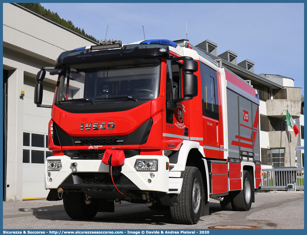 VF 28B BZ
Vigili del Fuoco Volontari Selva di Val Gardena
Freiwillige Feuerwehr Wolkenstein
Iveco Magirus EuroCargo 150-320 IV serie
Allestitore Magirus Lohr GmbH
Parole chiave: VF;VFV;V.F.;V.F.V.;Vigili;Fuoco;Volontari;Freiwillige;Feuerwehr;Selva;Gardena;Wolkenstein;Iveco;EuroCargo;150-320;Magirus;Lohr