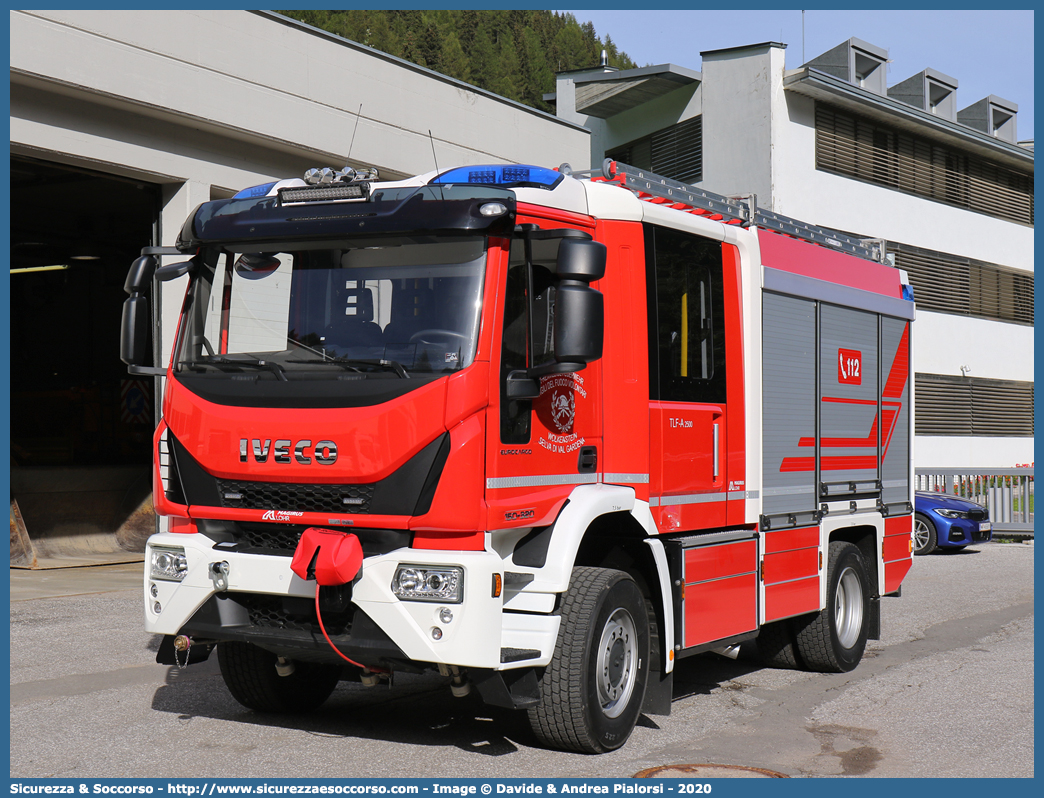 VF 28B BZ
Vigili del Fuoco Volontari Selva di Val Gardena
Freiwillige Feuerwehr Wolkenstein
Iveco Magirus EuroCargo 150-320 IV serie
Allestitore Magirus Lohr GmbH
Parole chiave: VF;VFV;V.F.;V.F.V.;Vigili;Fuoco;Volontari;Freiwillige;Feuerwehr;Selva;Gardena;Wolkenstein;Iveco;EuroCargo;150-320;Magirus;Lohr