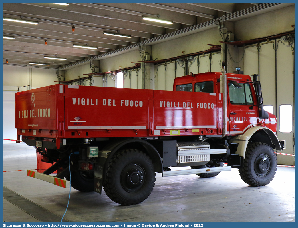 VF 32044
Corpo Nazionale Vigili del Fuoco
Mercedes Benz Unimog U5023
Allestitore BAI S.r.l.

Parole chiave: VVF;V.V.F.;Corpo;Nazionale;Vigili;del;Fuoco;Mercedes;Benz;Unimog;u5023;BAI