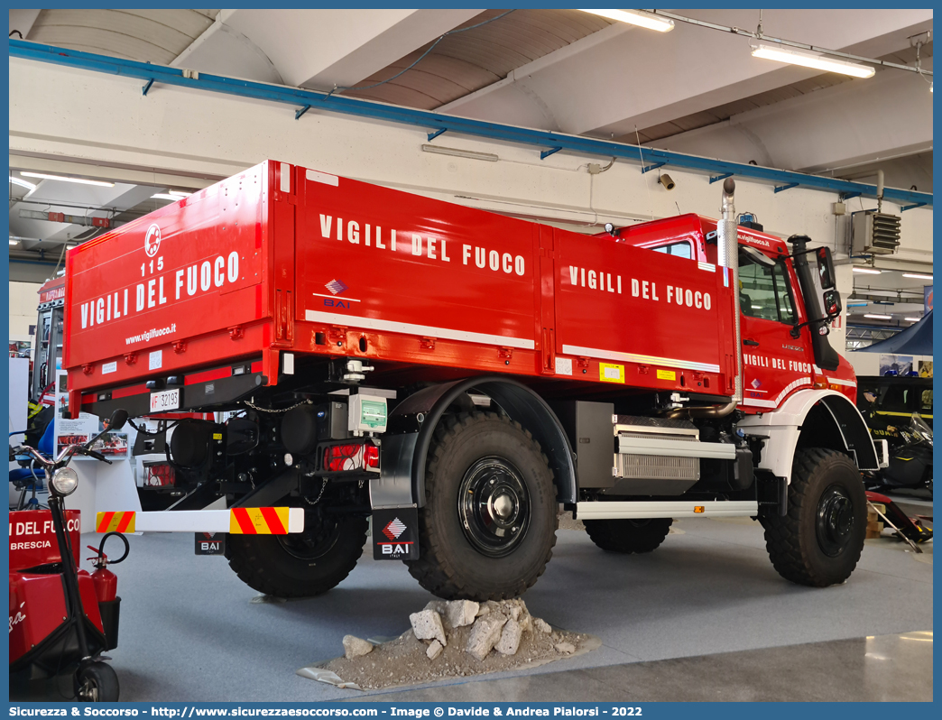 VF 32193
Corpo Nazionale Vigili del Fuoco
Mercedes Benz Unimog U5023
Allestitore BAI S.r.l.

Parole chiave: VVF;V.V.F.;Corpo;Nazionale;Vigili;del;Fuoco;Mercedes;Benz;Unimog;u5023;BAI