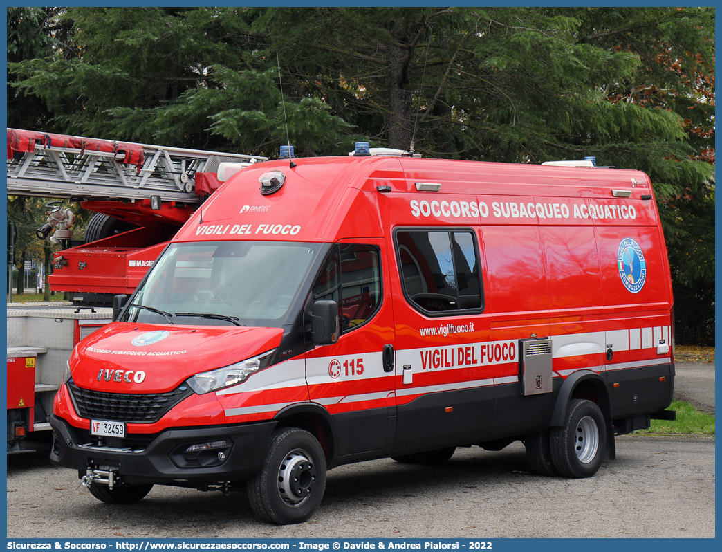 VF 32459
Corpo Nazionale Vigili del Fuoco
Nucleo Soccorso Subacqueo e Acquatico
Iveco Daily 70-170 VI serie restyling
Allestitore DiviTec S.r.l.
Parole chiave: Corpo;Nazionale;Vigili del Fuoco;Vigili;Fuoco;Iveco;Daily;70-170;70 - 170;NSSA;N.S.S.A.;Soccorso;Subacqueo;Acquatico;Sommozzatori;Subacquei