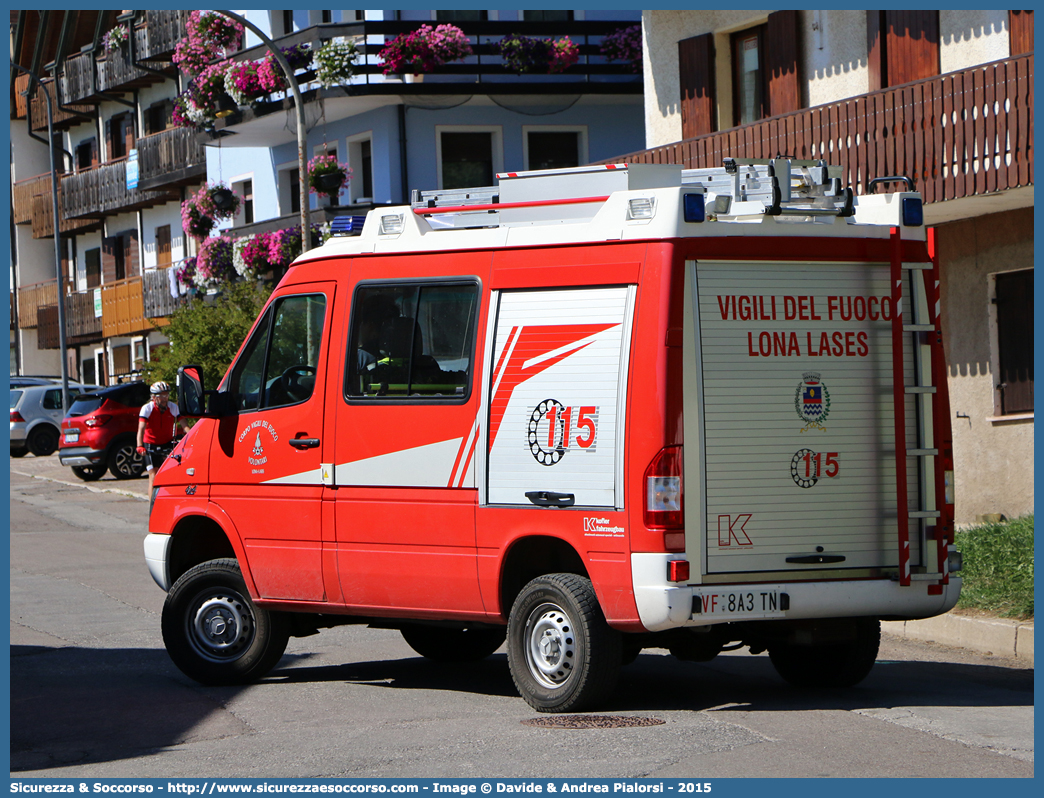 VF 8A3TN
Corpo Volontario Vigili del Fuoco Lona-Lases
Mercedes Benz Sprinter 313 4x4 I serie 
Allestitore Kofler Fahrzeugbau S.n.c.
Parole chiave: VF;V.F.;Vigili del Fuoco;Vigili;Fuoco;Volontari;Lona;Lases;Lona-Lases;Corpo;Volontario;Mercedes;Benz;Sprinter;Kofler;Fahrzeugbau