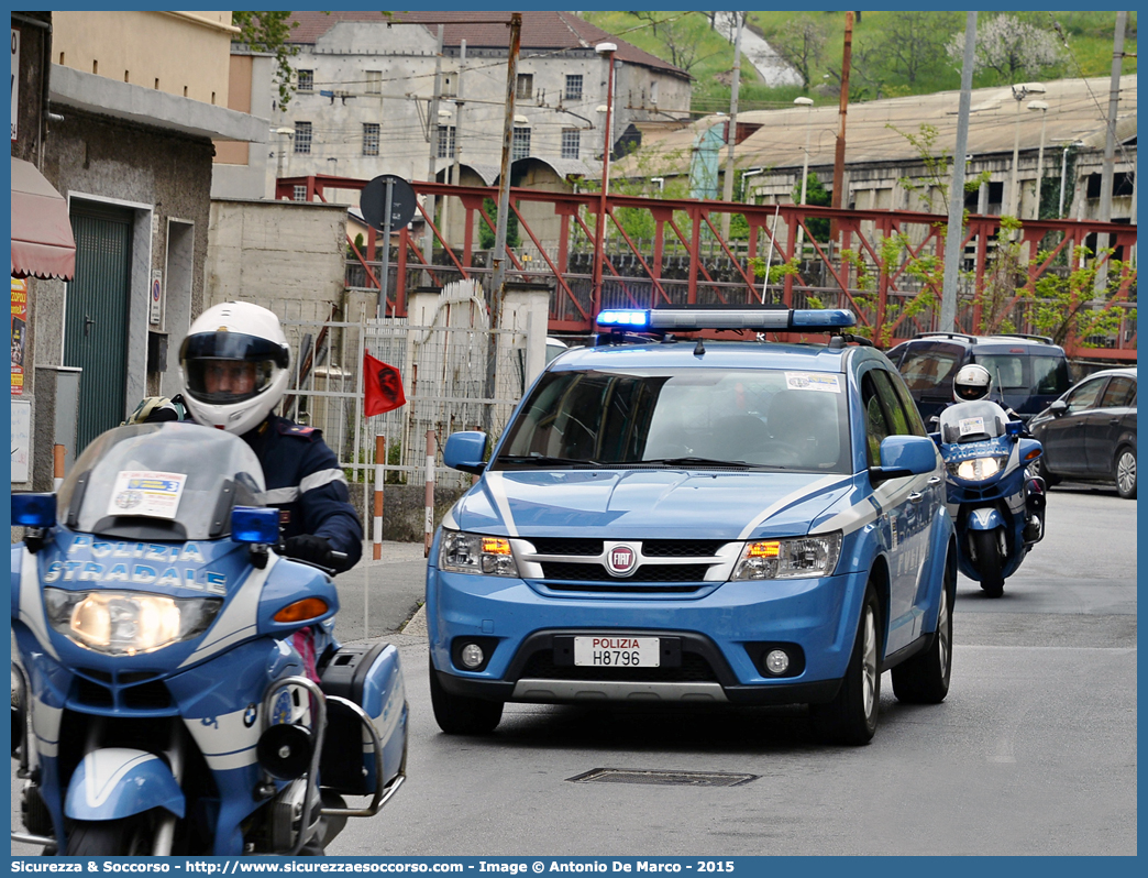 Polizia H8796
Polizia di Stato
Polizia Stradale
Fiat Freemont
Parole chiave: PS;P.S.;Polizia;di;Stato;Pubblica;Sicurezza;Stradale;Fiat;Freemont;H8796