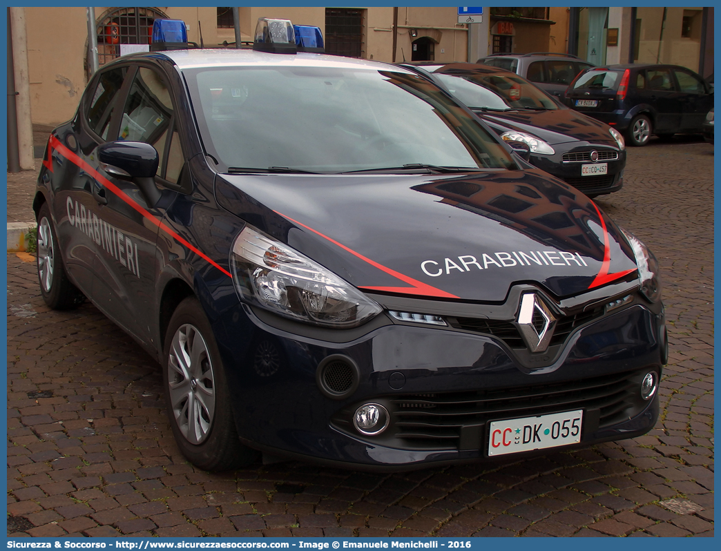 CC DK055
Arma dei Carabinieri
Renault Clio VI serie
Allestitore Focaccia Group S.r.l.
Parole chiave: CC;C.C.;Arma;dei;Carabinieri;Nucleo;Radiomobile;Radio;Mobile;Pattuglia;Pattuglie;Mobile;Mobili;di;Zona;Focaccia;Renault;Clio