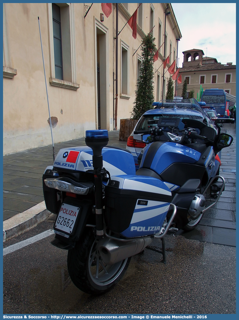 Polizia G2662
Polizia di Stato
Polizia Stradale
Bmw R1200RT III serie
Allestitore Carrozzeria Marazzi S.r.l.
Parole chiave: PS;P.S.;Polizia;di;Stato;Stradale;BMW;R1200;RT;R;1200;RT;R;RT;Marazzi