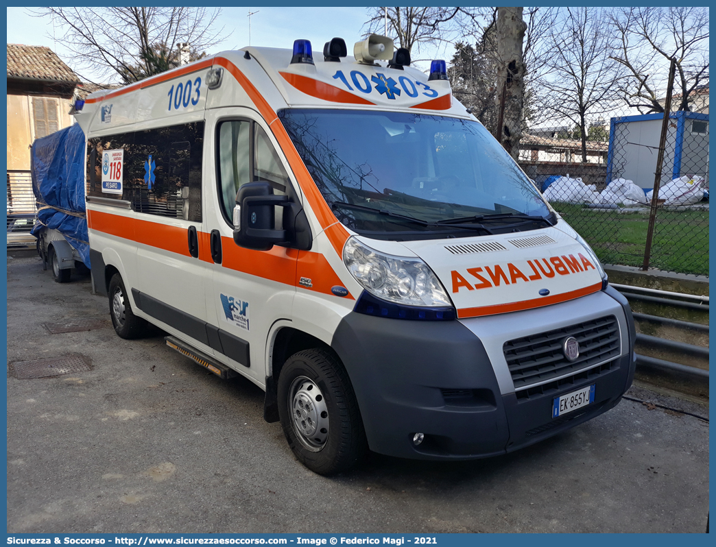 1003
118 Pesaro Soccorso
ASUR Area Vasta 1
Pesaro - Urbino - Fano
Fiat Ducato III serie
Allestitore Aricar S.p.A.
(variante)
Parole chiave: 118;Pesaro;Soccorso;Ambulanza;Fiat;Ducato;X250;Aricar;1003