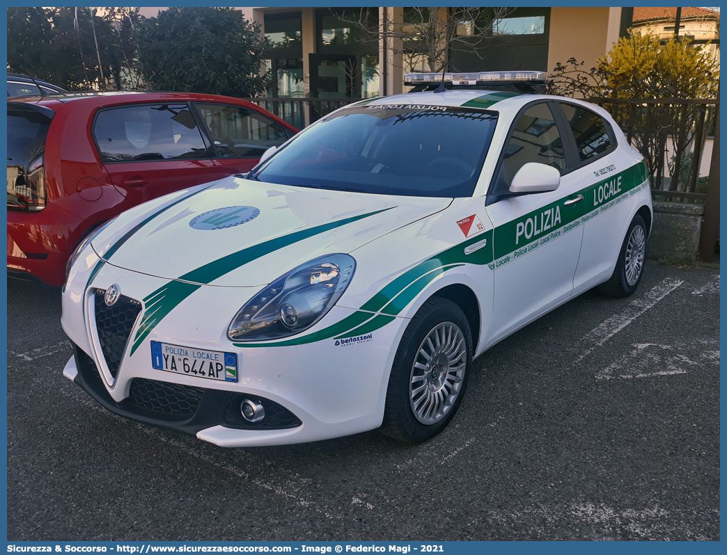 Polizia Locale YA644AP
Polizia Locale
Provincia di Piacenza
Alfa Romeo Nuova Giulietta
I serie II restyling
Allestitore Bertazzoni S.r.l.
Parole chiave: Polizia;Locale;Provinciale;Piacenza;Alfa;Romeo;Nuova;Giulietta;Bertazzoni