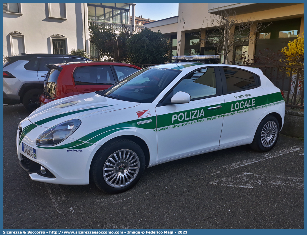 Polizia Locale YA644AP
Polizia Locale
Provincia di Piacenza
Alfa Romeo Nuova Giulietta
I serie II restyling
Allestitore Bertazzoni S.r.l.

Parole chiave: Polizia;Locale;Provinciale;Piacenza;Alfa;Romeo;Nuova;Giulietta;Bertazzoni