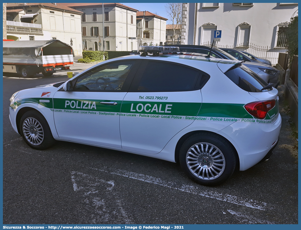 Polizia Locale YA644AP
Polizia Locale
Provincia di Piacenza
Alfa Romeo Nuova Giulietta
I serie II restyling
Allestitore Bertazzoni S.r.l.

Parole chiave: Polizia;Locale;Provinciale;Piacenza;Alfa;Romeo;Nuova;Giulietta;Bertazzoni