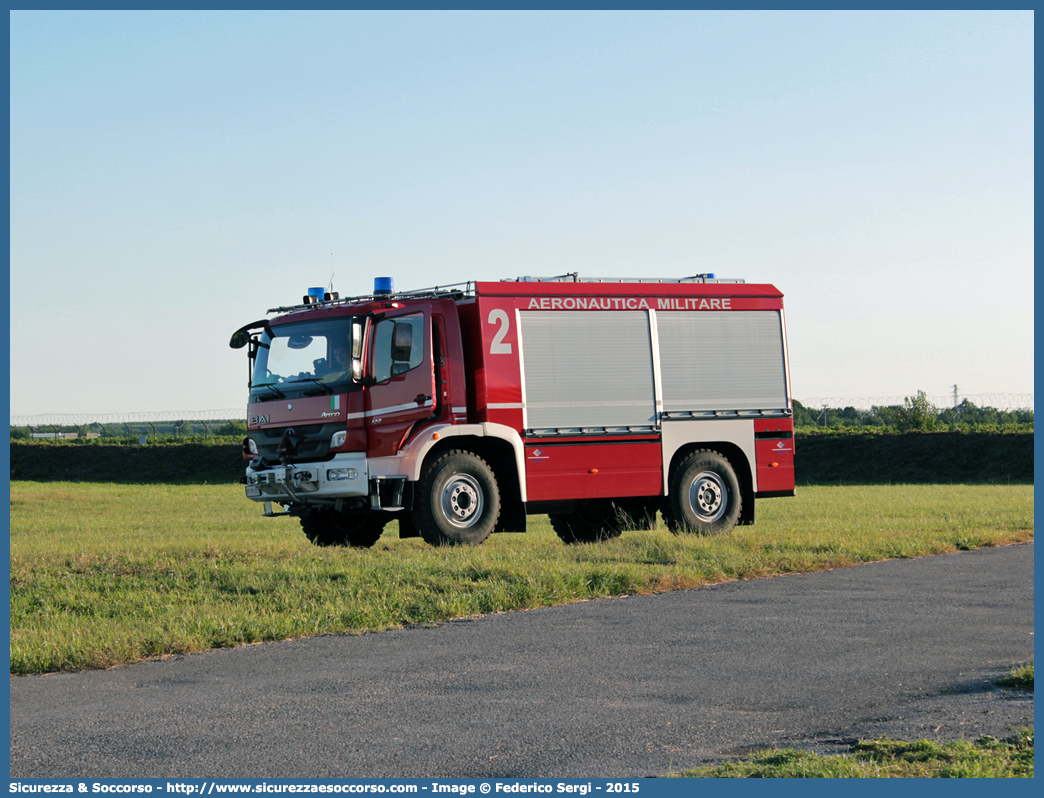 AM CM229
Aeronautica Militare Italiana
Servizio Antincendio
Mercedes Benz Atego 1222 4x4 II serie restyling
Allestitore BAI S.r.l.
Parole chiave: A.M.I.;AMI;Aeronautica;Militare;Italiana;Servizio;Antincendio;Mercedes;Benz;Atego;1222;4x4;BAI