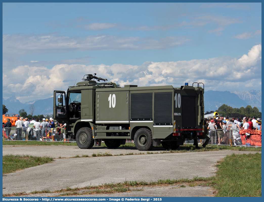 AM CM267
Aeronautica Militare Italiana
Servizio Antincendio
Mercedes Benz Actros 1844 4x4 III serie
Parole chiave: AM;AMI;Aeronautica Militare Italiana;Servizio Antincendio;Mercedes;Benz;Actros;1844;4x4