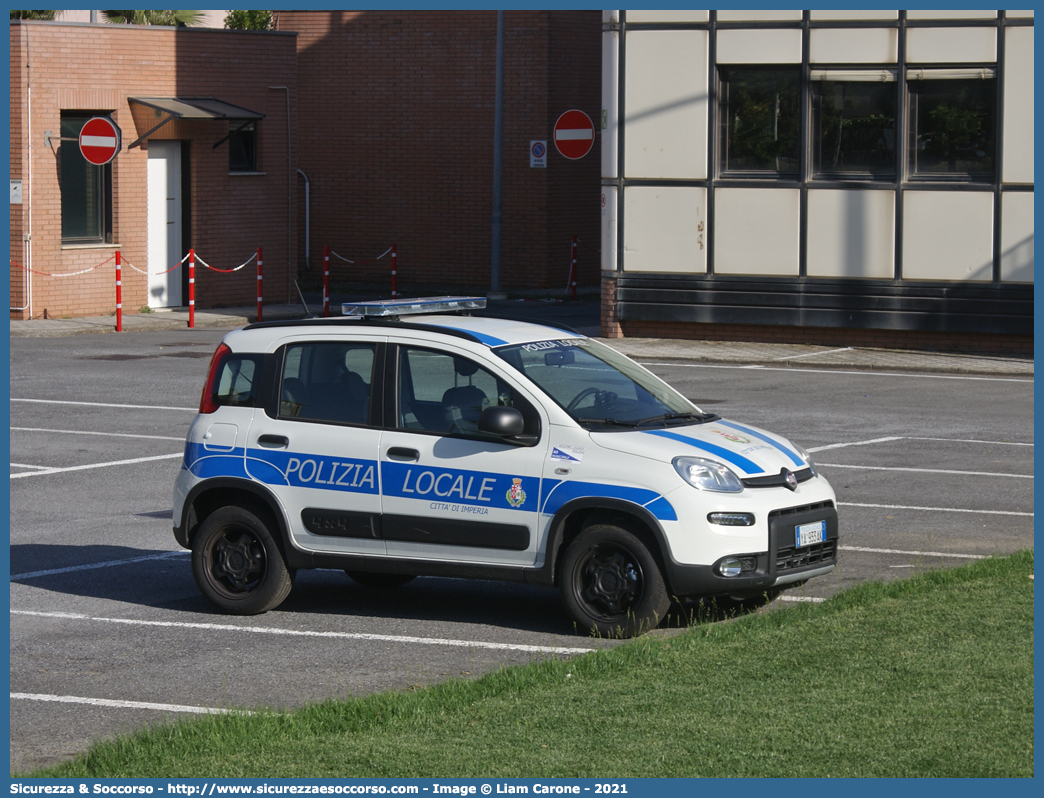 Polizia Locale YA933AK
Polizia Locale
Comune di Imperia
Fiat Nuova Panda 4x4 II serie restyling
Allestitore Ciabilli S.r.l.
Parole chiave: Polizia;Locale;Municipale;Imperia;Fiat;Nuova;Panda;4x4;Ciabilli