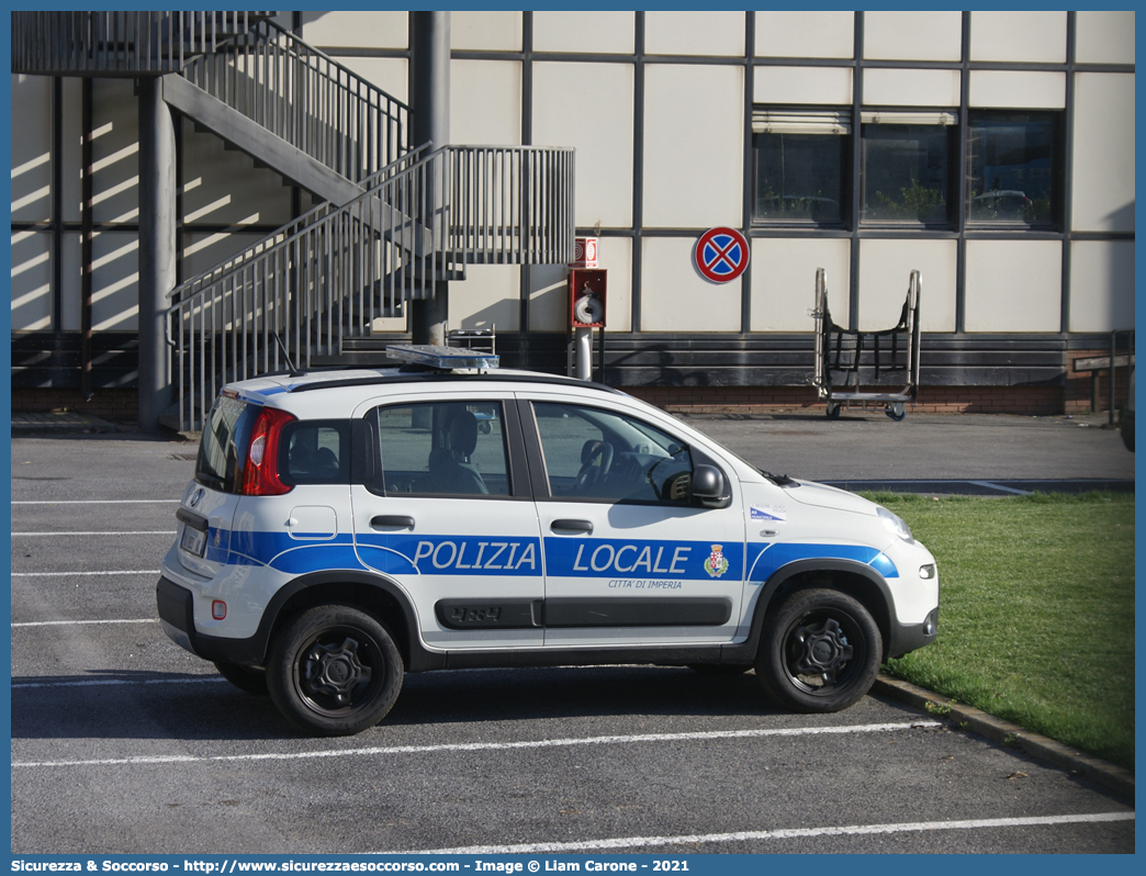 Polizia Locale YA933AK
Polizia Locale
Comune di Imperia
Fiat Nuova Panda 4x4 II serie restyling
Allestitore Ciabilli S.r.l.
Parole chiave: Polizia;Locale;Municipale;Imperia;Fiat;Nuova;Panda;4x4;Ciabilli