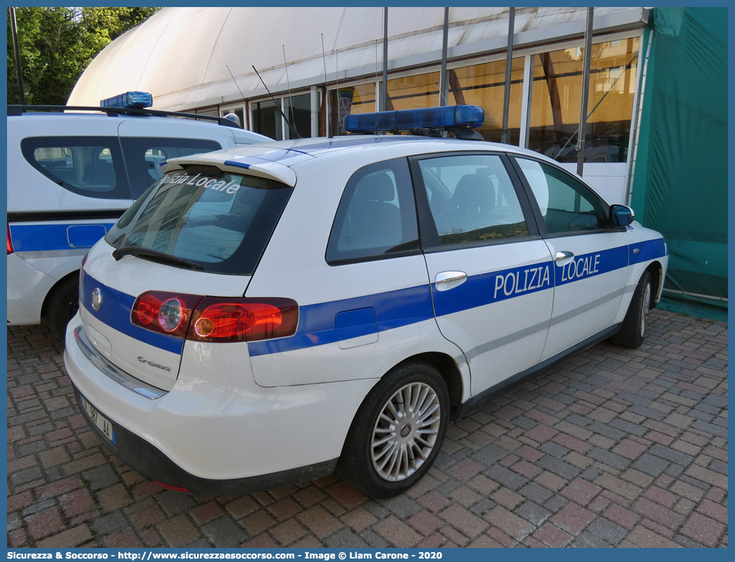 Polizia Locale YA987AA
Polizia Locale
Comune di Ceriale
Fiat Nuova Croma II serie
Parole chiave: Polizia;Municipale;Locale;Savona;Ceriale;Fiat;Croma