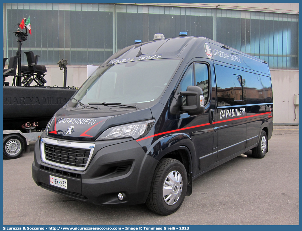 CC EK233
Arma dei Carabinieri
Peugeot Boxer III serie restyling
Allestitore Odone S.r.l.
Parole chiave: CC;C.C.;Arma;Carabinieri;Peugeot;Boxer;Odone