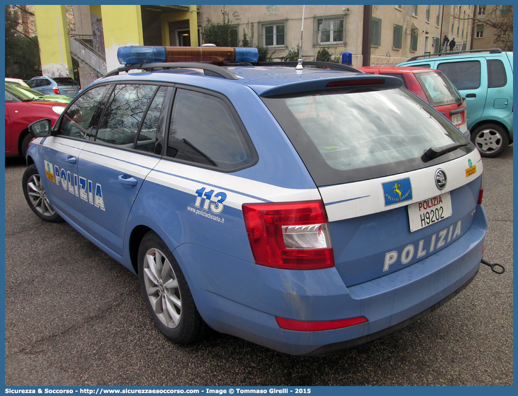 Polizia H9202
Polizia di Stato
Polizia Stradale
Autostrada del Brennero S.p.A.
Skoda Octavia Wagon 4x4 IV serie
Allestitore Focaccia Group S.r.l.
Parole chiave: PS;P.S.;Polizia;di;Stato;Stradale;Autostradale;Autostrada;del;Brennero;Brennerautobahn;Skoda;Octavia;Wagon;Station;SW;S.W.;4x4;Focaccia;H9202