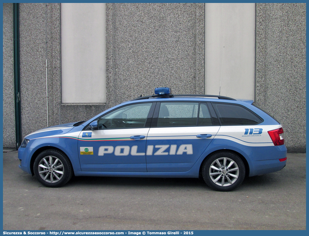 Polizia H9658
Polizia di Stato
Polizia Stradale
Autostrada del Brennero S.p.A.
Skoda Octavia Wagon 4x4 IV serie
Allestitore Bertazzoni S.r.l.
Parole chiave: PS;P.S.;Polizia;di;Stato;Stradale;Autostradale;Autostrada;del;Brennero;Brennerautobahn;Skoda;Octavia;Wagon;Station;SW;S.W.;4x4;Bertazzoni