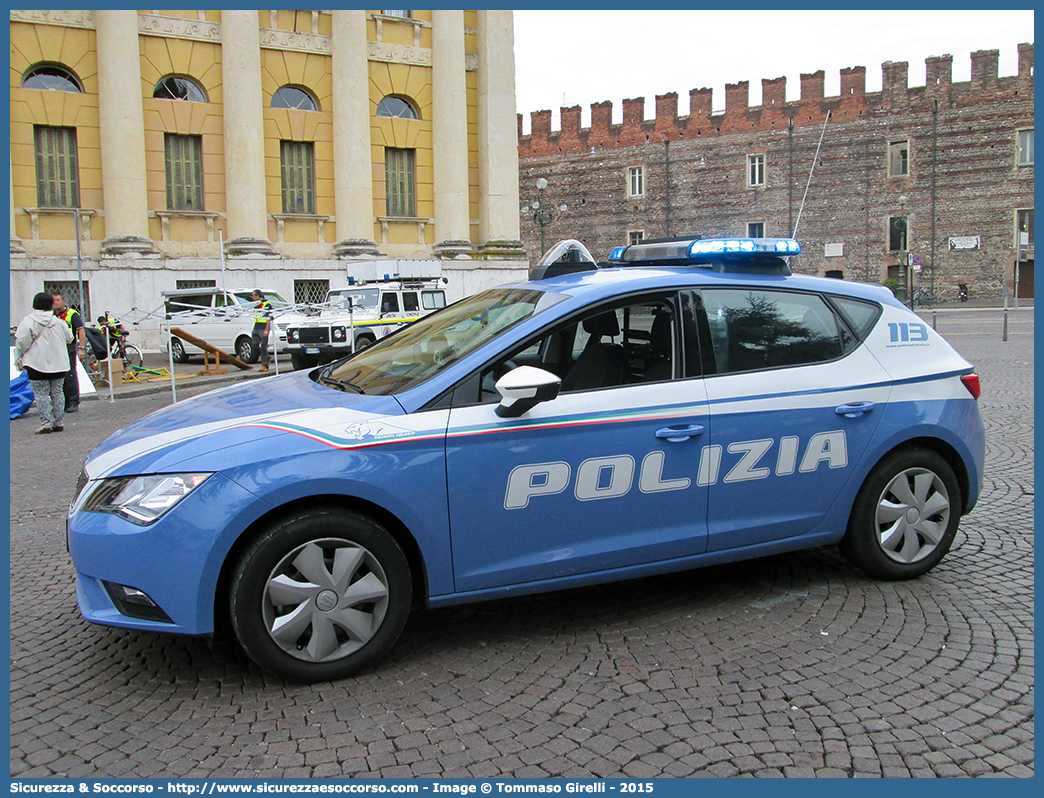 Polizia M0046
Polizia di Stato 
Squadra Volante
Seat Leon III serie
Allestitore Nuova Carrozzeria Torinese S.r.l.
Parole chiave: PS;P.S.;Polizia;di;Stato;Squadra;Volante;Seat;Leon