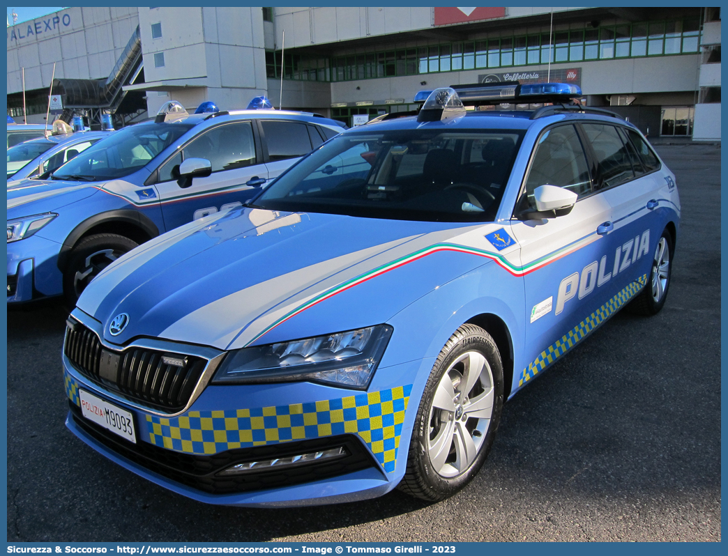 Polizia M9093
Polizia di Stato
Polizia Stradale
Autostrada Bs/Vr/Vi/Pd S.p.A
Skoda Superb Wagon 4x4 III serie restyling
Parole chiave: PS;P.S.;Polizia;di;Stato;Stradale;Autostrada;Autostradale;Skoda;Superb;Station;Wagon;SW;S.W.