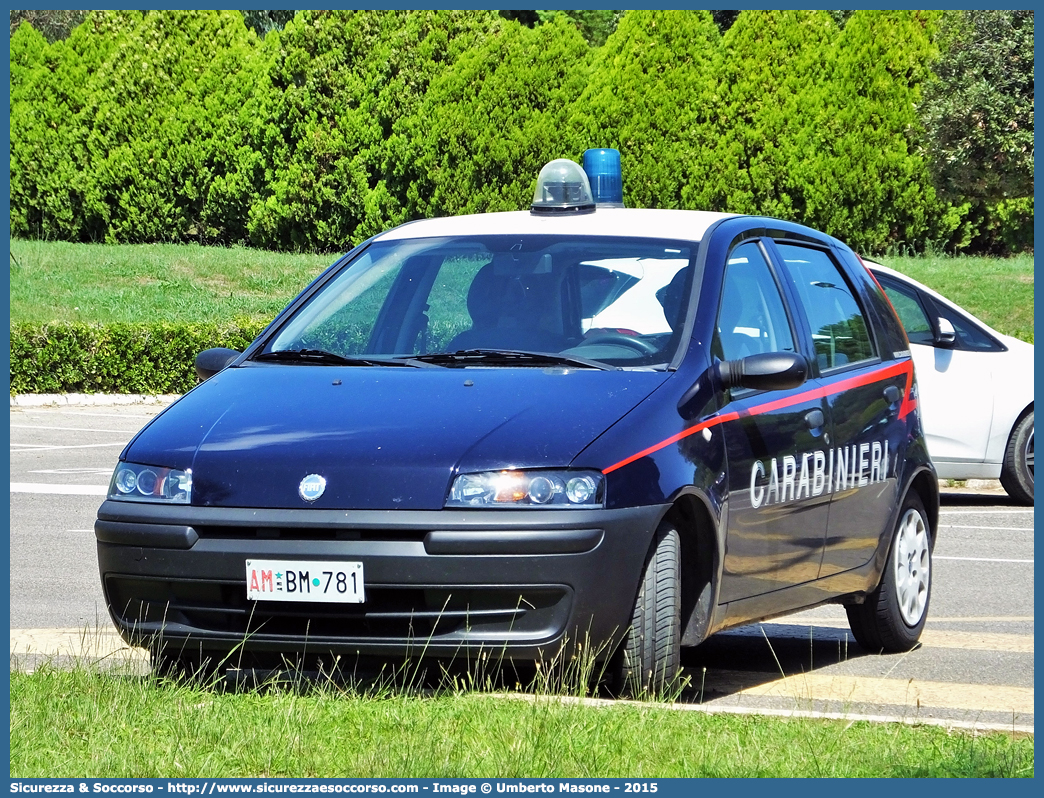 AM BM781
Arma dei Carabinieri
Reparto Carabinieri presso l'Aeronautica Militare
Fiat Punto II serie
Parole chiave: AM;A.M.;CC;C.C.;Arma;Carabinieri;Aeronautica;Militare;Fiat;Punto