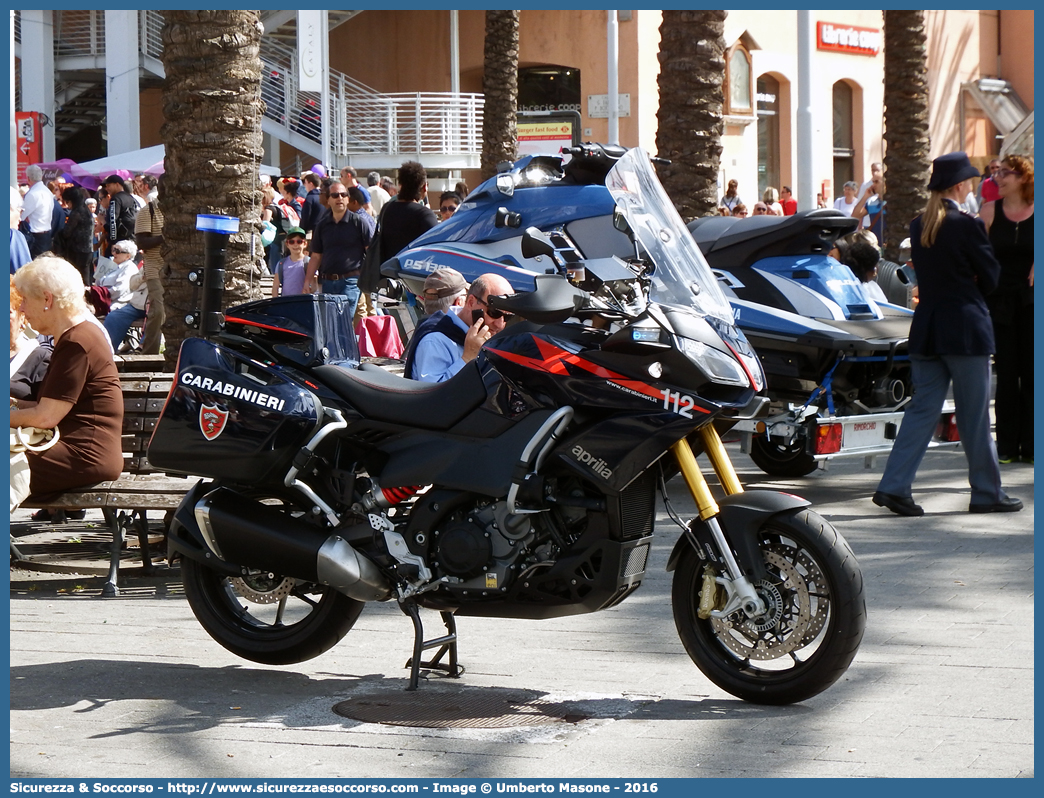 CC A4866
Arma dei Carabinieri
Aprilia Caponord 1200 II serie
Parole chiave: CC;C.C.;Arma;dei;Carabinieri;Radiomobile;Aprilia;Caponord;1200