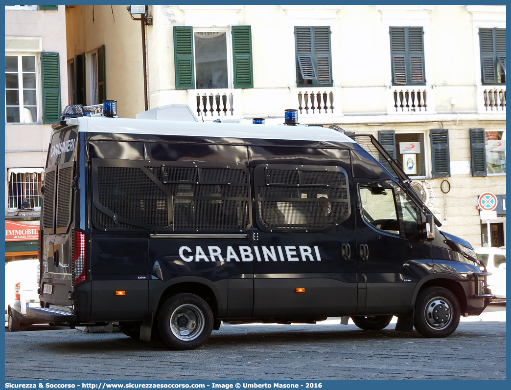 CC DK882
Arma dei Carabinieri
Battaglioni Mobili
Iveco Daily 50C17 VI serie
Allestitore Sperotto S.p.A.
(II fornitura)
Parole chiave: CC;C.C.;Arma;Carabinieri;Battaglioni Mobili;Battaglione Mobile;Iveco;Daily;50C17;Blindato;Ordine Pubblico;Sperotto