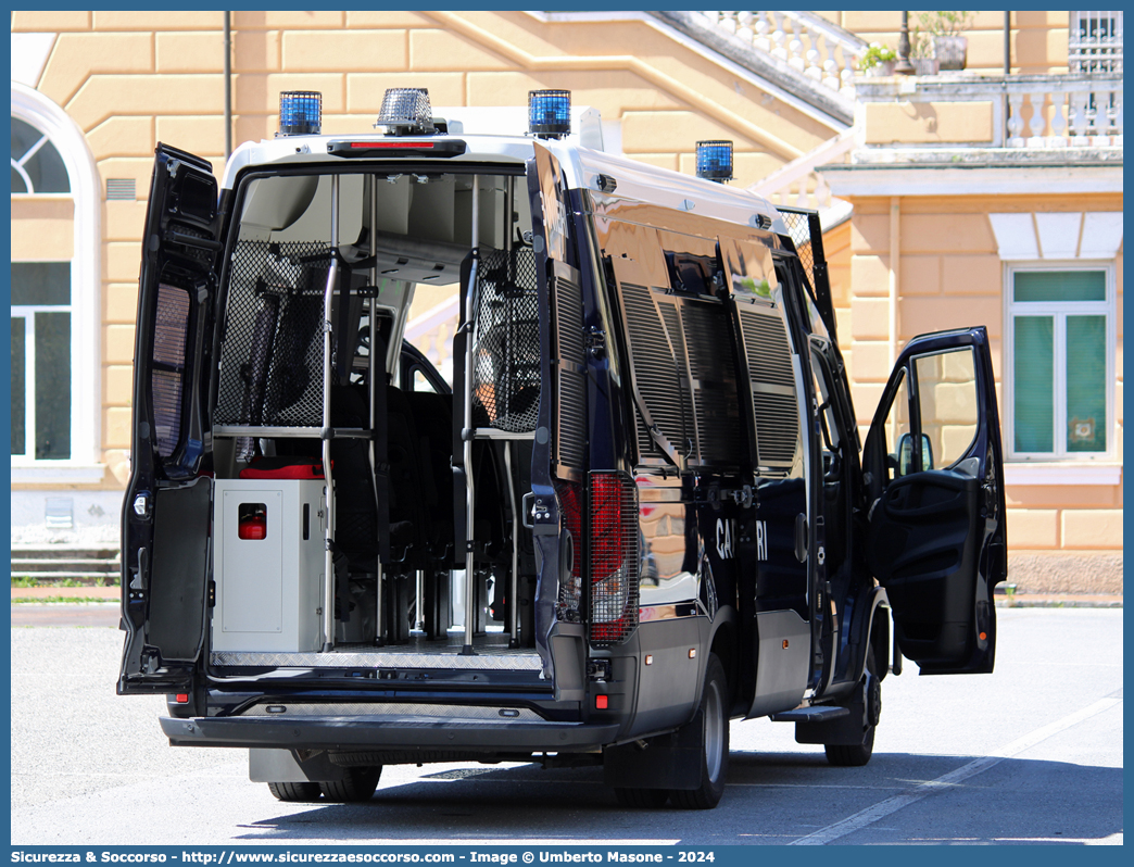 CC EL615
Arma dei Carabinieri
Battaglioni Mobili
Iveco Daily 60C18 VI serie restyling
Allestitore Sperotto S.p.A.
Parole chiave: CC;C.C.;Arma;Carabinieri;Battaglioni Mobili;Battaglione Mobile;Iveco;Daily;60C18;Blindato;Ordine Pubblico;Sperotto