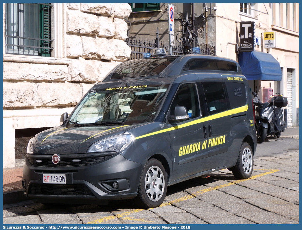 GdiF 148BM
Guardia di Finanza
Servizio Cinofilo
Fiat Doblò II serie restyling
Allestitore Elevox S.r.l.
(I fornitura)

Parole chiave: GdiF;G.D.F.;GDF;Guardia;di;Finanza;Servizio;Cinofilo;Cinofili;Fiat;Doblò;Elevox