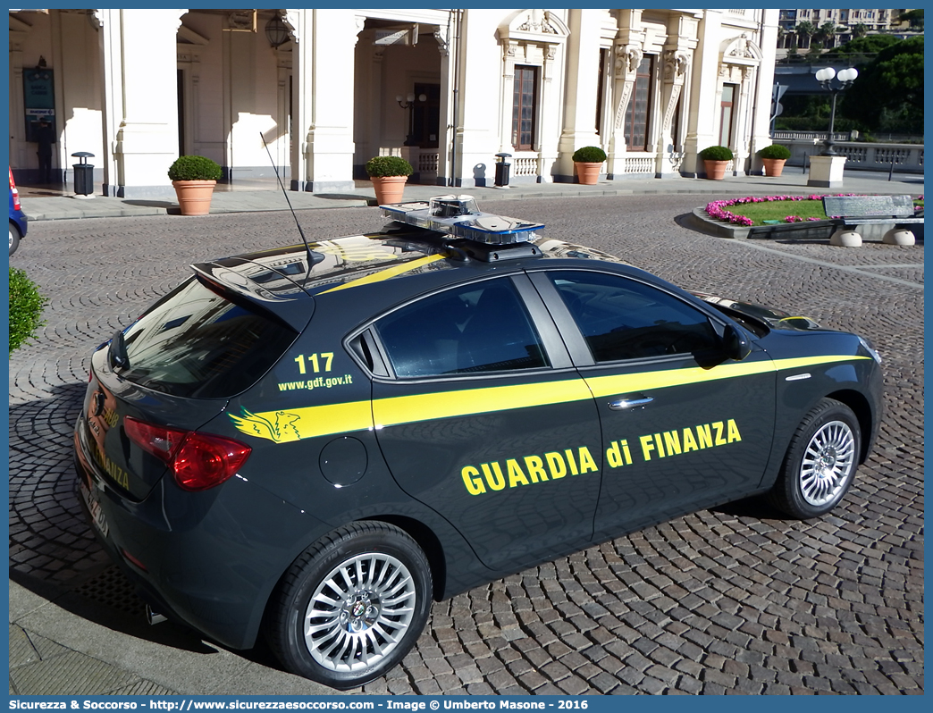 GdiF 442BK
Guardia di Finanza
Alfa Romeo Nuova Giulietta
I serie I restyling
(II fornitura)
Parole chiave: GdiF;GDF;GF;Guardia;Finanza;Alfa;Romeo;Nuova;Giulietta