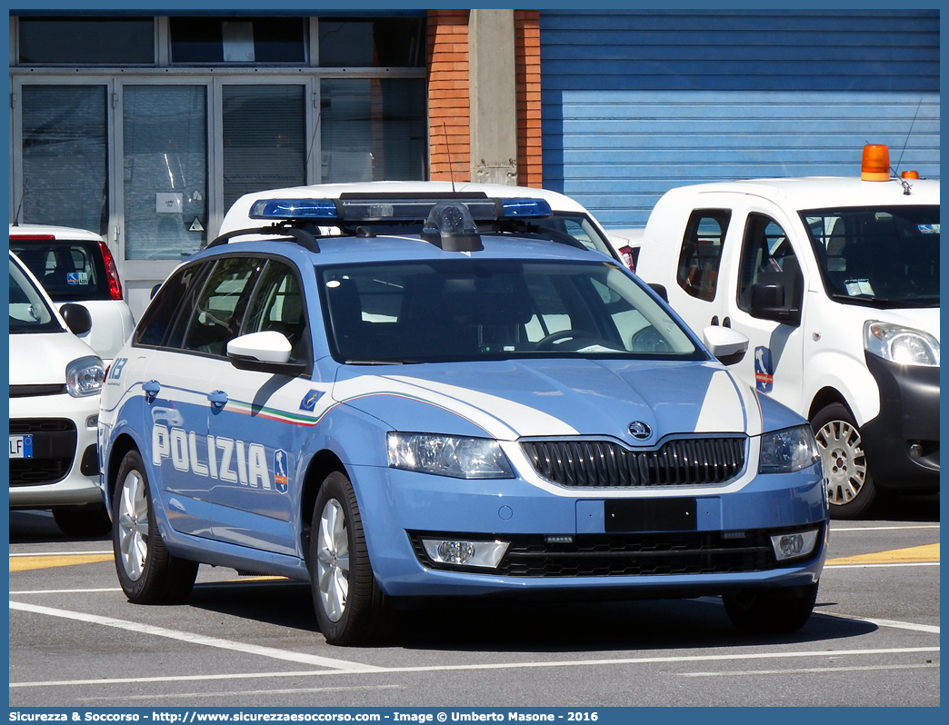 -
Polizia di Stato
Polizia Stradale
Autostrade per l'Italia S.p.A.
Skoda Octavia Wagon IV serie
Allestitore Focaccia Group S.r.l.
(III fornitura)
Parole chiave: Polizia di Stato;Polizia Stradale;Autostrade per Italia S.p.A.;Autostrade S.p.A.;Autostrade;Italia;Skoda;Octavia;Wagon;Station;SW;S.W.;Focaccia