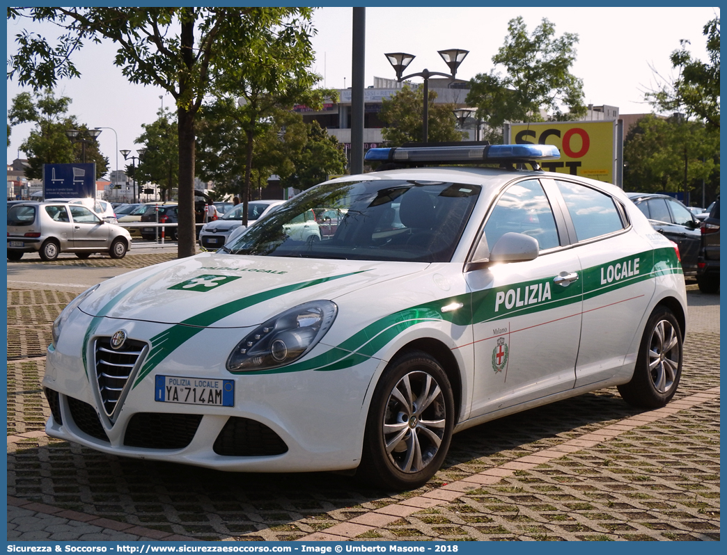 Polizia Locale YA714AM
Polizia Locale
Comune di Milano
Alfa Romeo Nuova Giulietta
I serie I restyling
Allestitore Focaccia Group S.r.l.
Parole chiave: P.L.;P.M.;PL;PM;Polizia;Municipale;Locale;Milano;Alfa;Romeo;Nuova;Giulietta;Focaccia;YA714AM;YA 714 AM