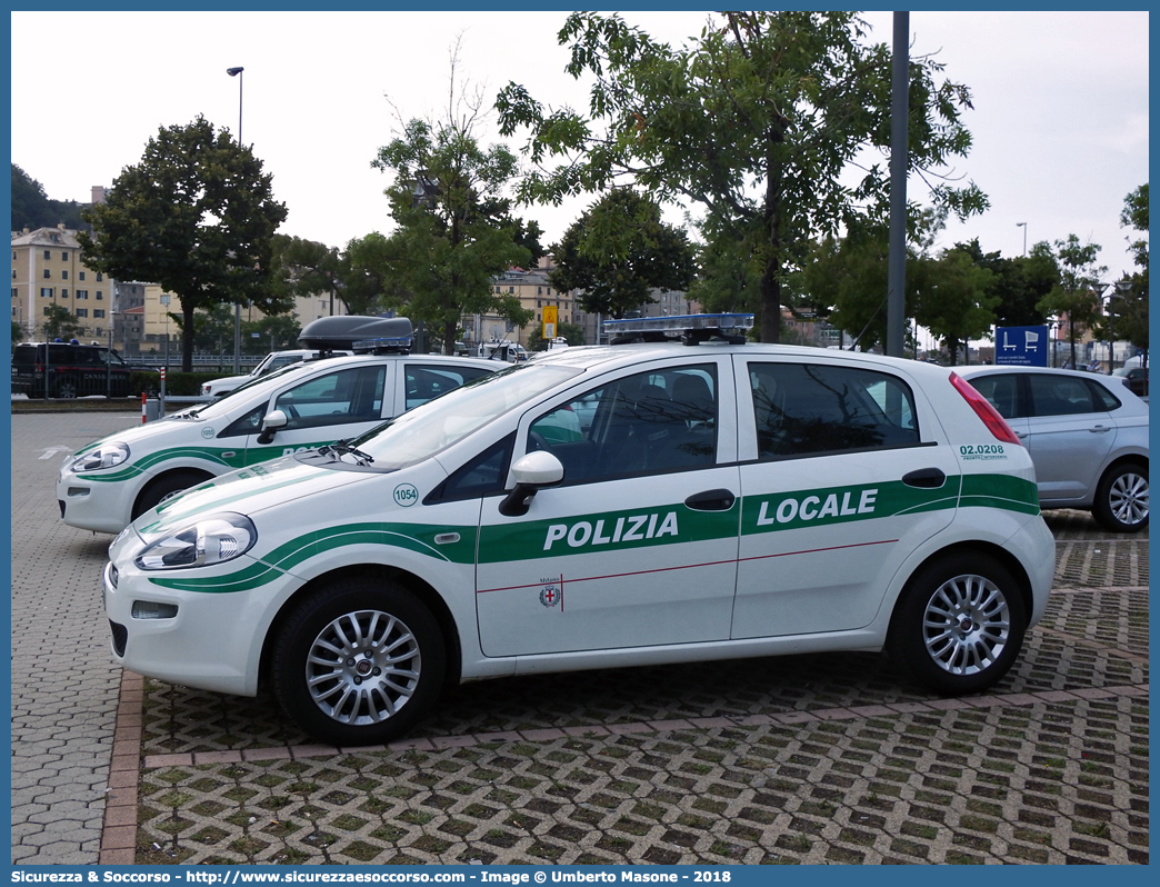 Polizia Locale YA718AB
Polizia Locale
Comune di Milano
Fiat Punto IV serie
Allestitore Focaccia Group S.r.l.
Parole chiave: P.L.;P.M.;PL;PM;Polizia;Municipale;Locale;Milano;Fiat;Punto;Focaccia