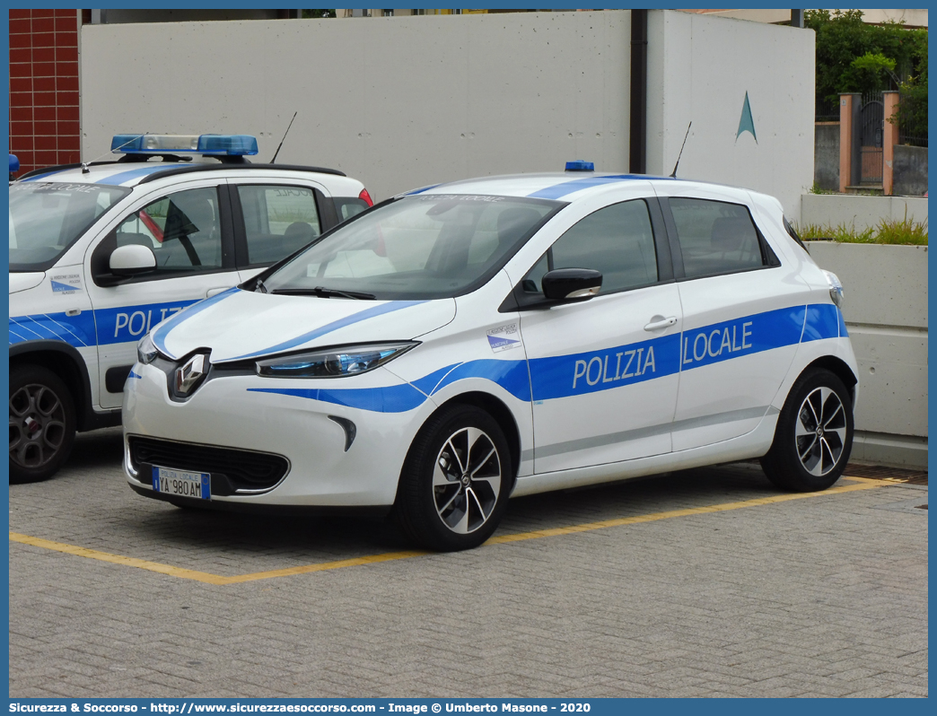 Polizia Locale YA980AM
Polizia Locale
Comune di Alassio
Renault Zoe
Allestitore Ciabilli S.r.l.
Parole chiave: Polizia;Locale;Municipale;Alassio;Renault;Zoe;Ciabilli