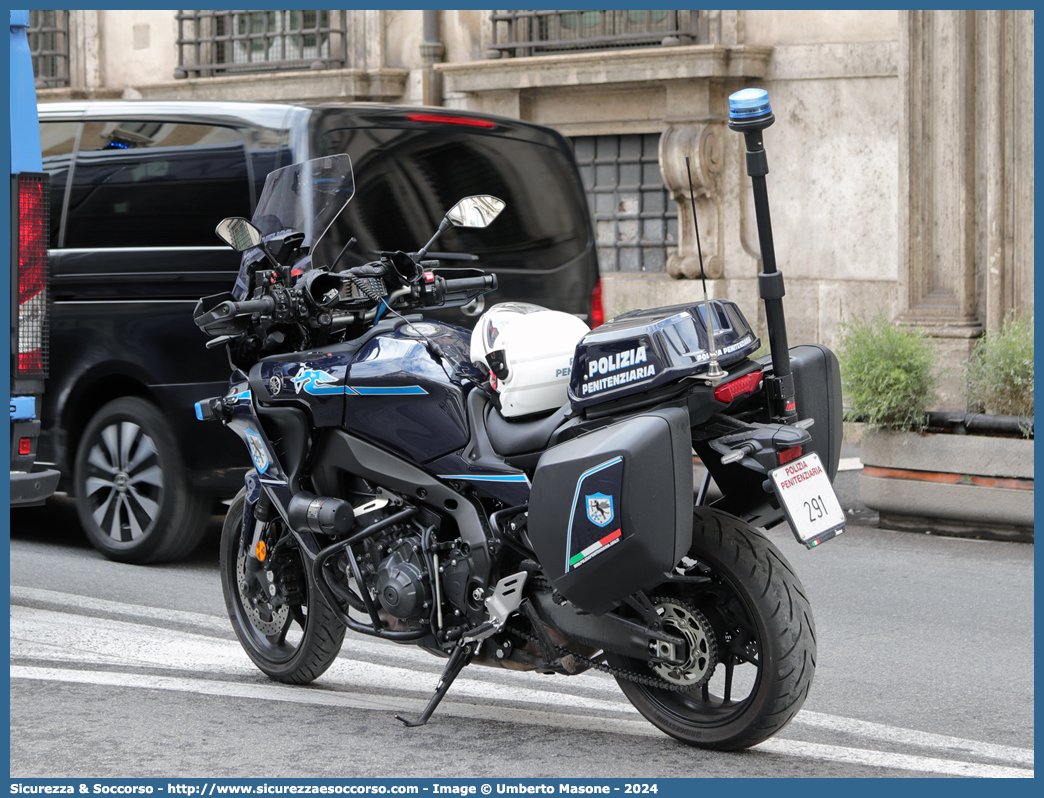 Polizia Penitenziaria 291
Polizia Penitenziaria
Nucleo Traduzioni e Piantonamenti
Yamaha Tracer 9
Parole chiave: Polizia;Penitenziaria;Agenti;di;Custodia;Nucleo;Traduzioni;e;Piantonamenti;Yamaha;Tracer