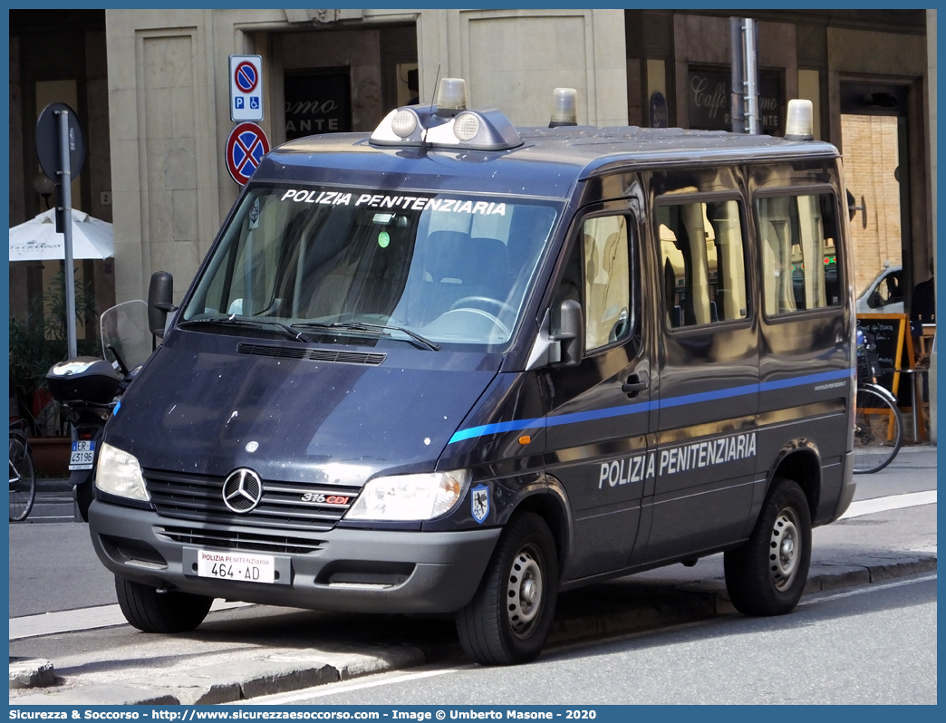 Polizia Penitenziaria 464AD
Polizia Penitenziaria
Mercedes Benz Sprinter 316 I serie restyling
Parole chiave: PP;P.P.;Pol.Pen.;PolPen;AdiC;A.diC.;Agenti;di;Custodia;Polizia;Penitenziaria;Nucleo;Traduzioni;Piantonamenti;Mercedes;Benz;Sprinter