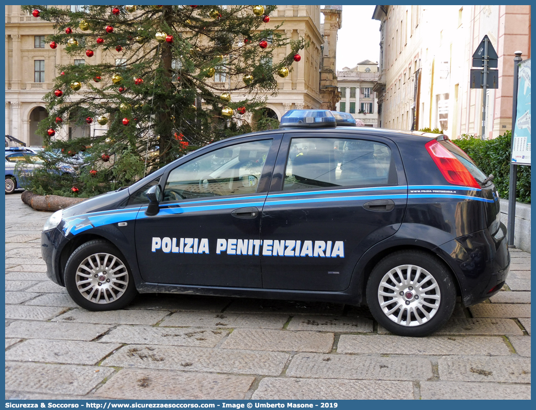 Polizia Penitenziaria 100AF
Polizia Penitenziaria
Nucleo Traduzioni e Piantonamenti
Fiat Grande Punto
Parole chiave: PP;P.P.;Pol.Pen;PolPen;AdiC;A.diC.;Agenti;di;Custodia;Polizia;Penitenziaria;Nucleo;Traduzioni;Piantonamenti;Fiat;Grande;Punto