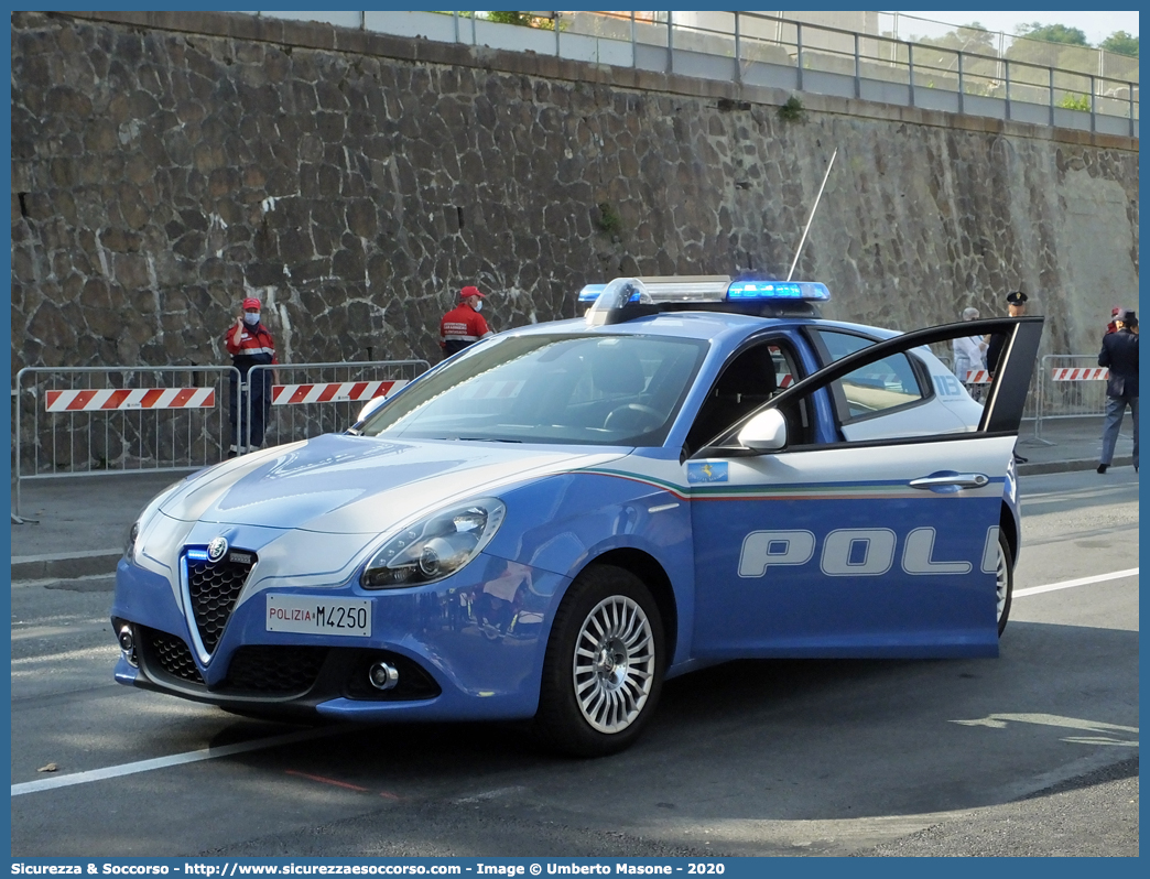 Polizia M4250
Polizia di Stato
Polizia Stradale
Alfa Romeo Nuova Giulietta
I serie II restyling
(II fornitura)
Parole chiave: PS;P.S.;Polizia;di;Stato;Stradale;Alfa;Romeo;Nuova;Giulietta